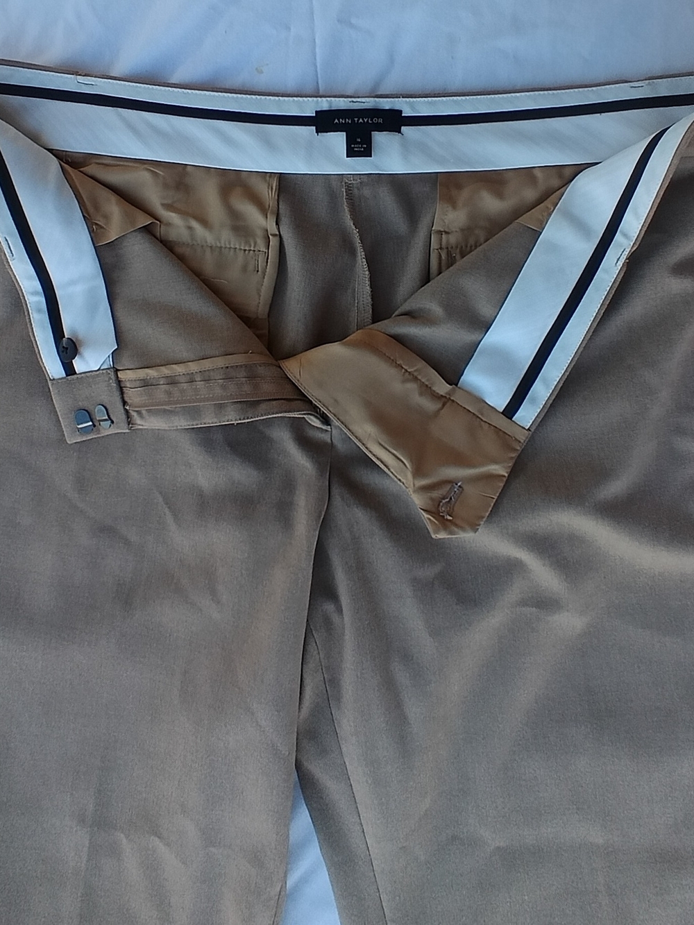 Ann Taylor Women's Neutral Pants - Classic Taupe - Picture 4 of 6